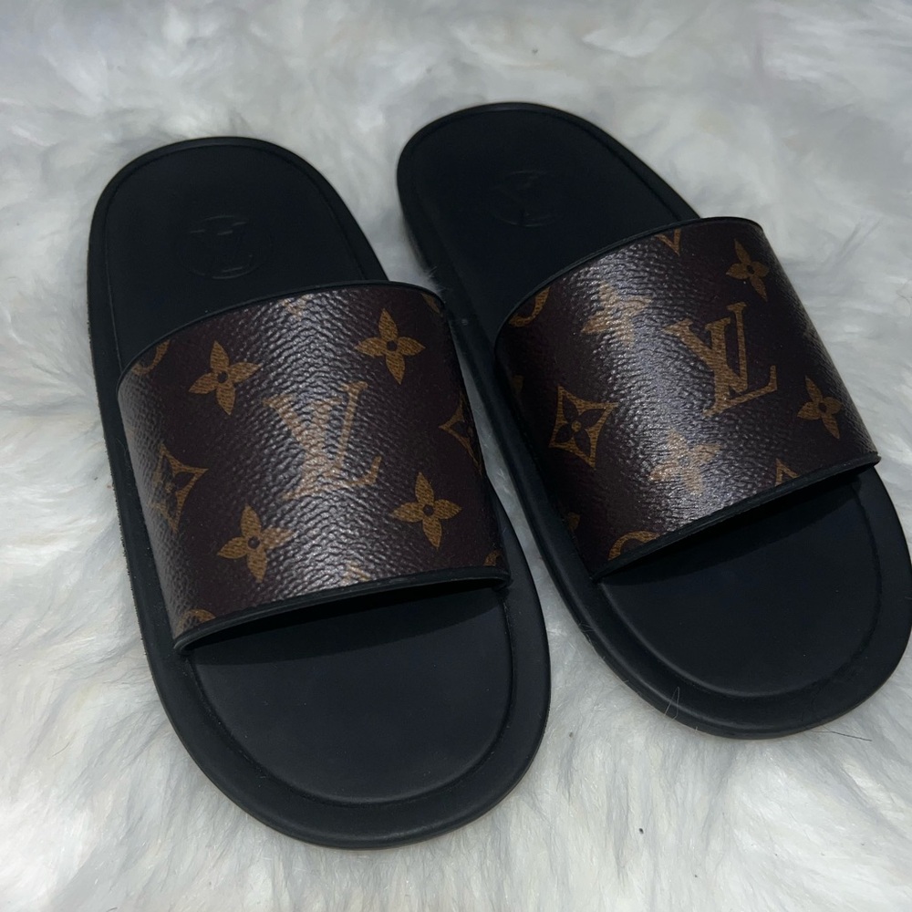 Loui Vuitton slides